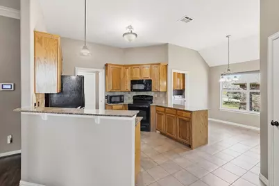 321 Lockwood Lane, Weatherford, TX 76087 - Photo 12