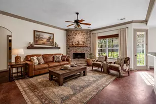 2914 San Gabriel Dr, Granbury, TX 76048 - Photo 4