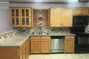 210 Nettletree St, Arlington, TX 76018 - Photo 2