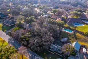 305 Cedar Creek Ct, Fort Worth, TX 76103 - Photo 28