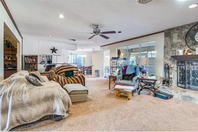 305 Cedar Creek Court, Fort Worth, TX 76103 - Photo 8