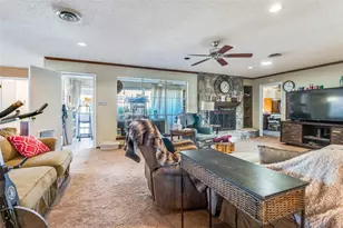305 Cedar Creek Ct, Fort Worth, TX 76103 - Photo 8