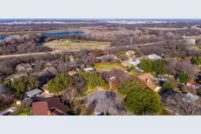 305 Cedar Creek Court, Fort Worth, TX 76103 - Photo 24