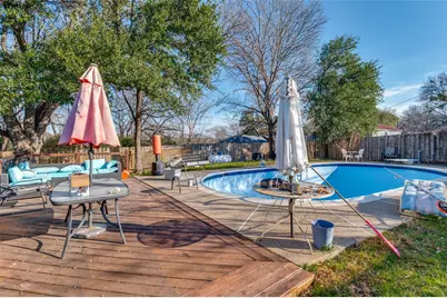 305 Cedar Creek Court, Fort Worth, TX 76103 - Photo 22