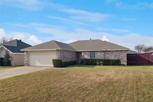 1403 Aviary Dr, DeSoto, TX 75115 - Photo 1