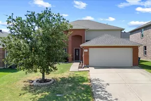 1416 Whitewater Dr, Little Elm, TX 75068 - Photo 2