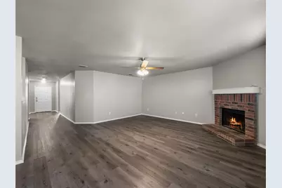 1021 Badger Run, Lancaster, TX 75134 - Photo 8