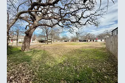 301 NW 23rd Street, Mineral Wells, TX 76067 - Photo 8