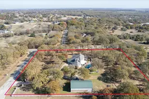 103 Iron Horse Ct, Azle, TX 76020 - Photo 4