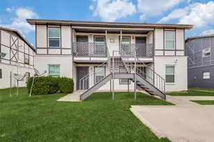 215 Roberts Cir, Arlington, TX 76010 - Photo 1