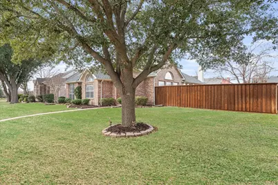 2105 Highwood Street, Mesquite, TX 75181 - Photo 4