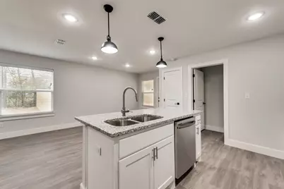 420 E 5th Street, Bonham, TX 75418 - Photo 6