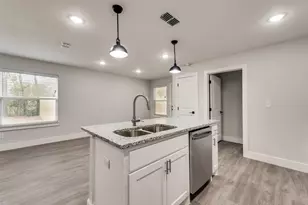 420 E 5th St, Bonham, TX 75418 - Photo 6