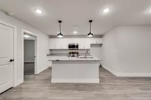 420 E 5th St, Bonham, TX 75418 - Photo 4