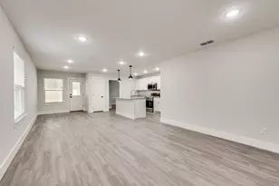 420 E 5th St, Bonham, TX 75418 - Photo 1