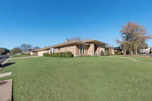 4336 Longmeadow Way, Fort Worth, TX 76133 - Photo 4