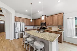 7737 Oakmeade St, Joshua, TX 76058 - Photo 12
