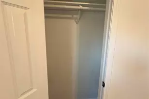 932 E Davis Ave, Fort Worth, TX 76104 - Photo 8