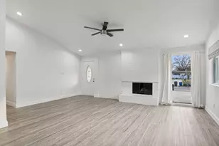 3035 Townsend Dr, Dallas, TX 75229 - Photo 4