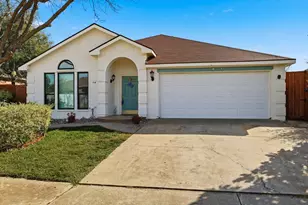 114 Drake Ln, Garland, TX 75043 - Photo 2