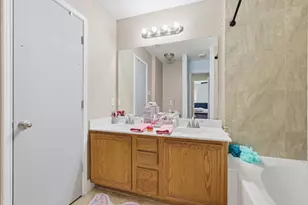 114 Drake Ln, Garland, TX 75043 - Photo 16