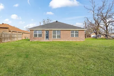 700 E 6th Street, Bonham, TX 75418 - Photo 22