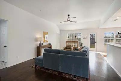 700 E 6th Street, Bonham, TX 75418 - Photo 4