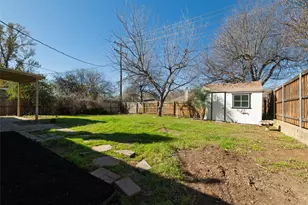 1052 Fox River Ln, Fort Worth, TX 76120 - Photo 26