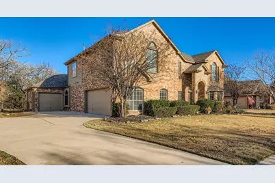 2207 Creekedge Court, Corinth, TX 76210 - Photo 2