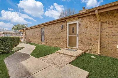18 Park Lane, Bedford, TX 76021 - Photo 2