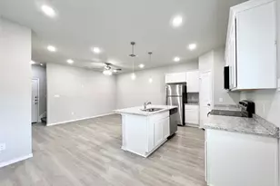 3501 E Renfro St, Burleson, TX 76028 - Photo 8