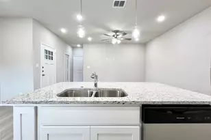 3501 E Renfro St, Burleson, TX 76028 - Photo 10