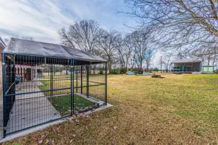 690 W Ohio St, Van, TX 75790 - Photo 26