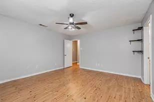 690 W Ohio St, Van, TX 75790 - Photo 20