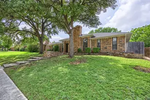 3123 Honeydew Dr, Carrollton, TX 75007 - Photo 2