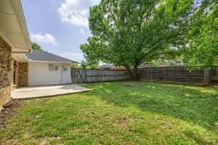3123 Honeydew Dr, Carrollton, TX 75007 - Photo 24