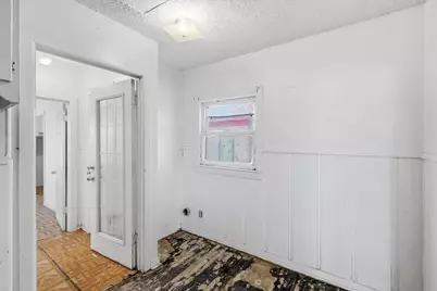 953 E Lowden Street, Fort Worth, TX 76104 - Photo 8