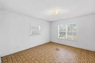 953 E Lowden St, Fort Worth, TX 76104 - Photo 12