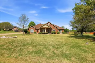 2851 Timber Rock Ln, Midlothian, TX 76065 - Photo 2