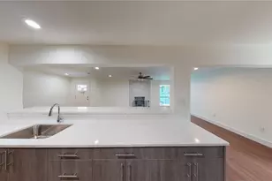 10022 Glenrio Ln, Dallas, TX 75229 - Photo 10