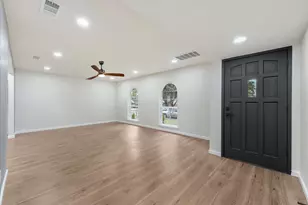 1404 Waterton Dr, Plano, TX 75023 - Photo 4