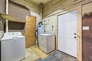 602 Cedar St, Lott, TX 76656 - Photo 16