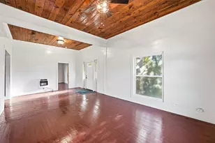 602 Cedar St, Lott, TX 76656 - Photo 4