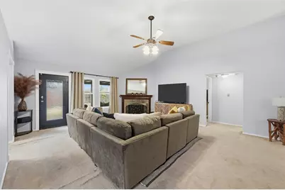 4803 Hollow Tree Court, Arlington, TX 76018 - Photo 8