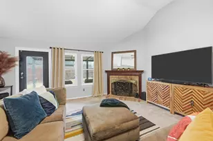 4803 Hollow Tree Ct, Arlington, TX 76018 - Photo 10