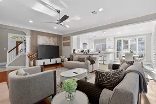 4614 Barrett Ct, Sugar Land, TX 77479 - Photo 10