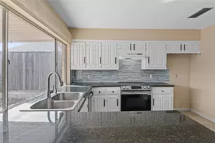 1722 Plantation Rd, Garland, TX 75044 - Photo 10