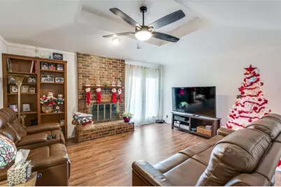 1509 Springbrook Street, Corinth, TX 76210 - Photo 2