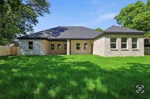 1011 Division St, Greenville, TX 75401 - Photo 4