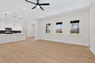 1011 Division St, Greenville, TX 75401 - Photo 6